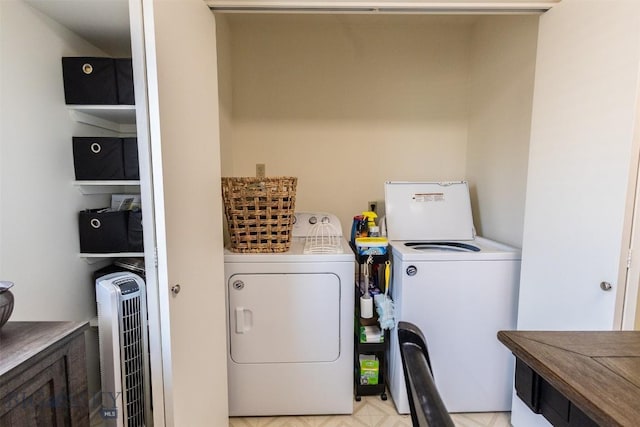 721 W Park Ave, Anaconda, MT 59711 - laundry room featuring washer and dryer
