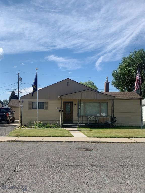 2320 S S Dr, Butte, MT 59701 - view of front of property featuring a front lawn and a chimney