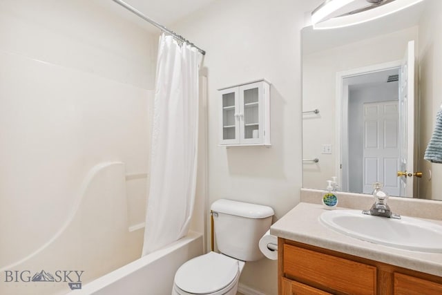 3601 Ravalli St, Bozeman, MT 59718 - full bathroom with vanity and shower / bath combo with shower curtain