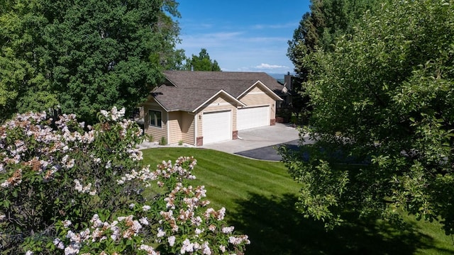 4901 Itana Cir, Bozeman, MT 59715 - view of front facade with a front lawn