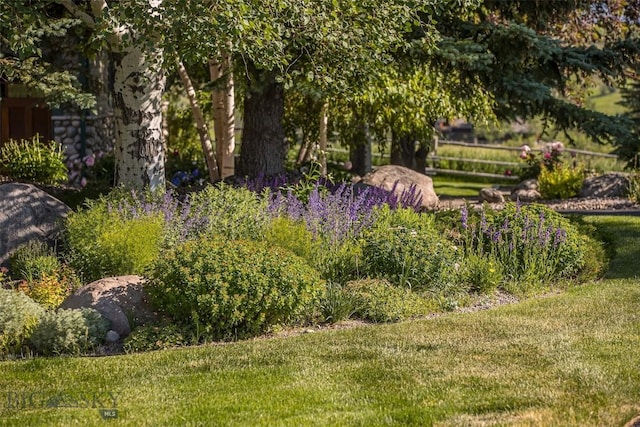 390 Hayrake Ln, Bozeman, MT 59715 - view of grassy yard