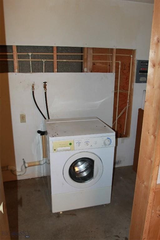 524 Grizzly Meadow Rd, Emigrant, MT 59027 - washroom with washer / clothes dryer