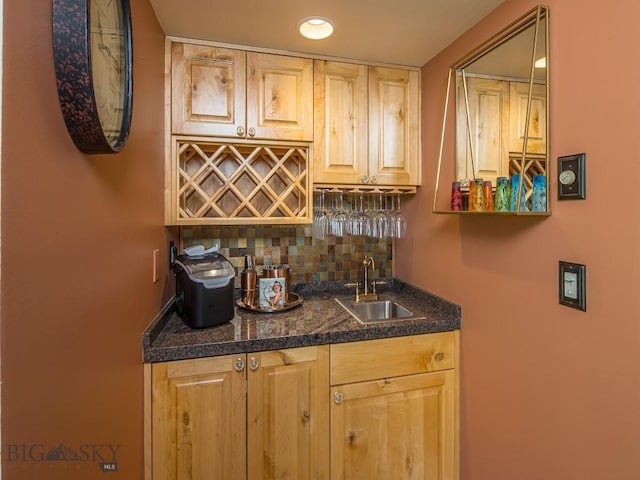 80 Crail Creek Ct Unit 616, Big Sky, MT 59716 - indoor wet bar with tasteful backsplash