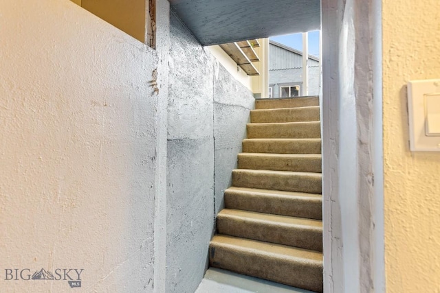 718 W Front, Livingston, MT 59047 - view of stairway
