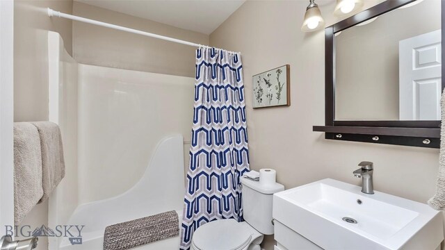 1008 E Missoula, Belgrade, MT 59714 - full bath with a shower with curtain and vanity