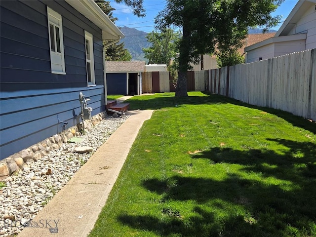 1906 Thomas Ave, Butte, MT 59701 - view of yard