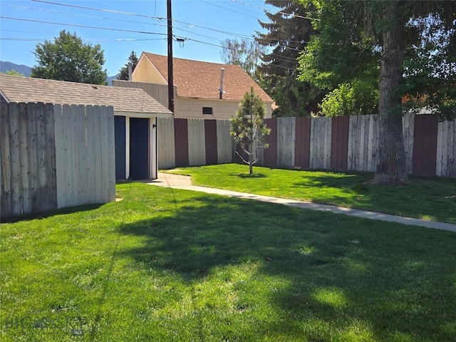 1906 Thomas Ave, Butte, MT 59701 - view of yard featuring a shed
