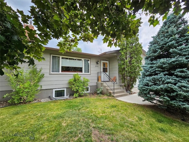 201 W 8th Ave, Big Timber, MT 59011 - view of front of property with a front yard