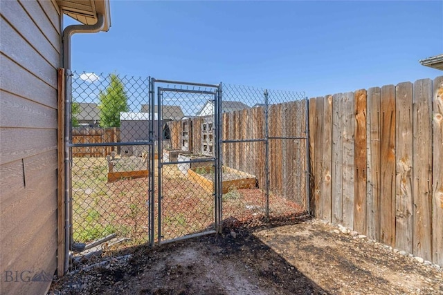 616 W Adams St, Three Forks, MT 59752 - view of yard with a gate