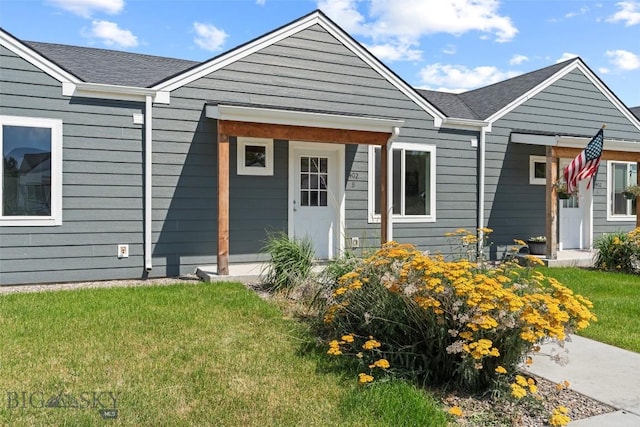 402 Brookline St Unit B, Livingston, MT 59047 - bungalow featuring a front lawn
