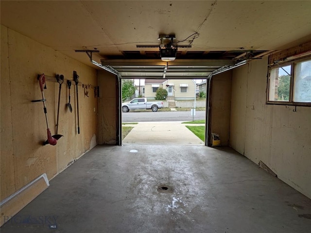 944 Placer, Butte, MT 59701 - garage with a garage door opener