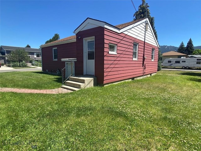 1120 A St, Butte, MT 59701 - view of side of home with a yard