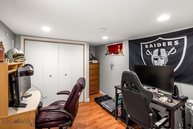 531 N Main St, Livingston, MT 59047 - home office featuring light wood-style floors and recessed lighting
