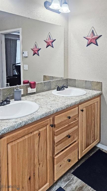 950 N Harrison St, Lima, MT 59739 - full bath with double vanity