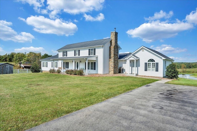 view of front of house with a front yard