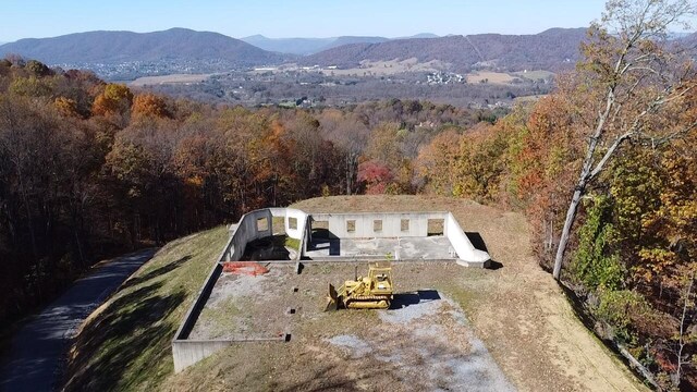 565 Misty Mountain Ln, Roanoke, VA 24012