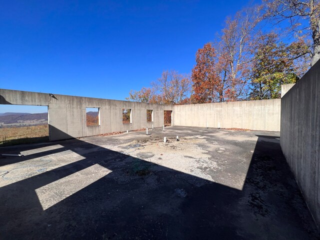 565 Misty Mountain Ln, Roanoke, VA 24012