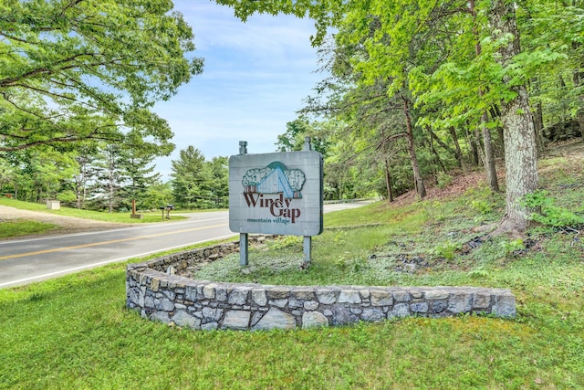 Listing photo 2 for 0 Windridge Pkwy, Roanoke VA 24014