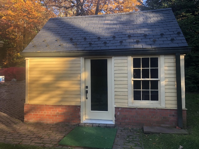 view of outbuilding