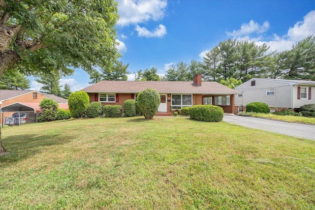 view of front of house featuring a front yard