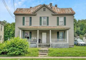 view of front of home with a porch