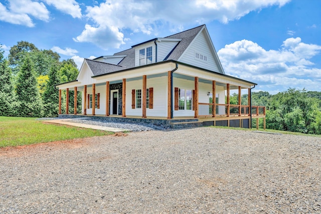 view of front facade featuring a porch