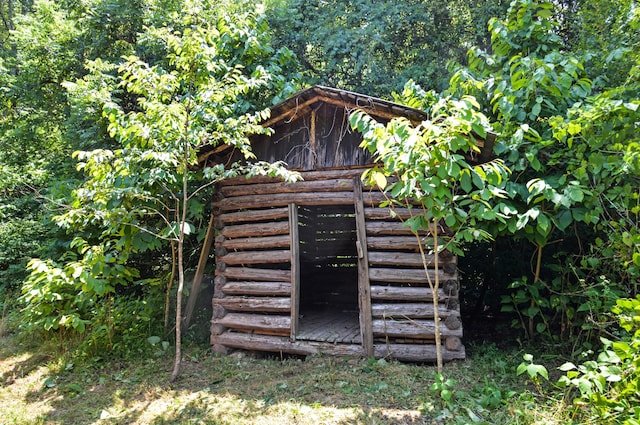 exterior details featuring log exterior