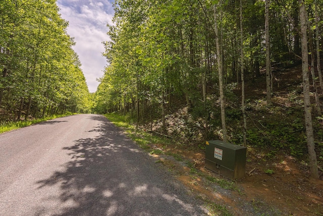5620 Lost Dr, Roanoke, VA 24018