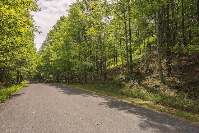5620 Lost Dr, Roanoke, VA 24018