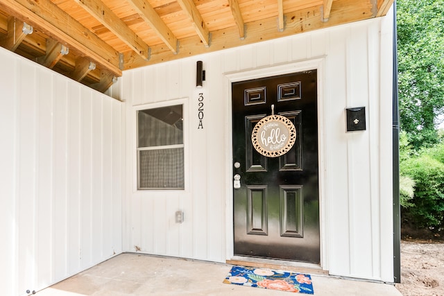 view of property entrance