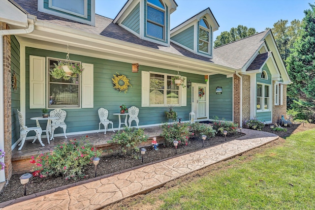 view of front of home with covered porch