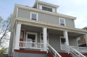 view of front of home featuring a porch