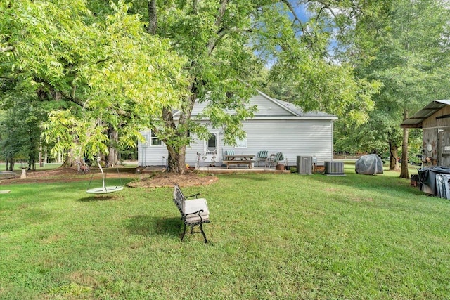 view of yard with cooling unit