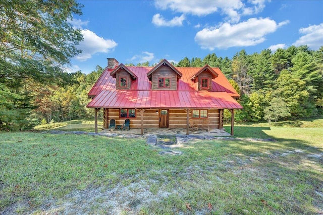 view of front of property with a front yard