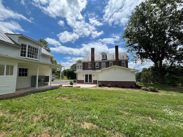 view of yard with a patio