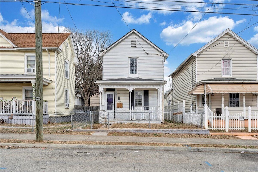 front of property with covered porch