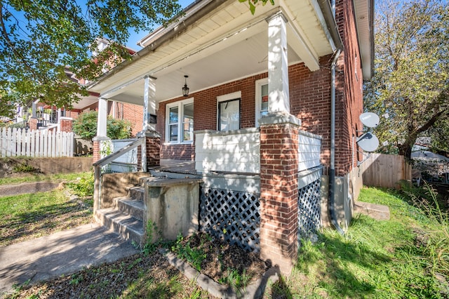 view of front of property with covered porch