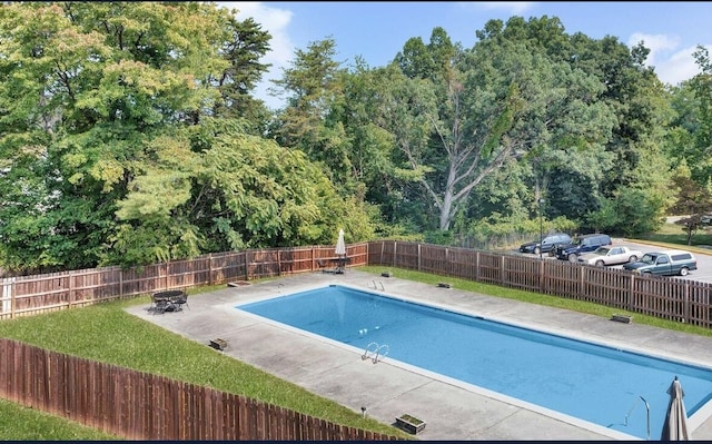 5260 Crossbow Cir Unit 3D, Roanoke, VA 24018 - view of swimming pool featuring a fenced backyard