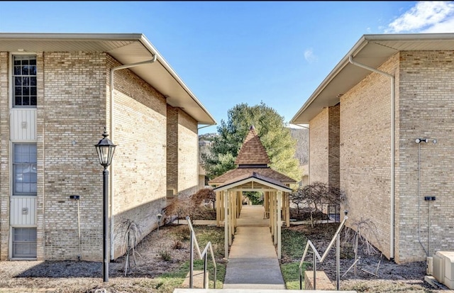 5260 Crossbow Cir Unit 3D, Roanoke, VA 24018 - view of side of property featuring brick siding