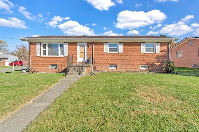 view of front of house featuring a front yard