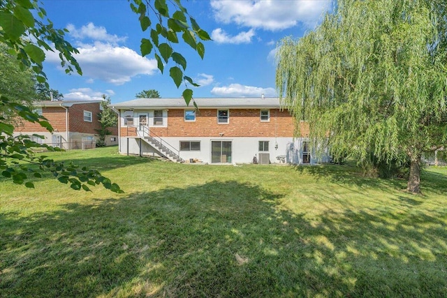 2422 Kingston Rd NW, Roanoke, VA 24017 - back of property with stairway and brick siding