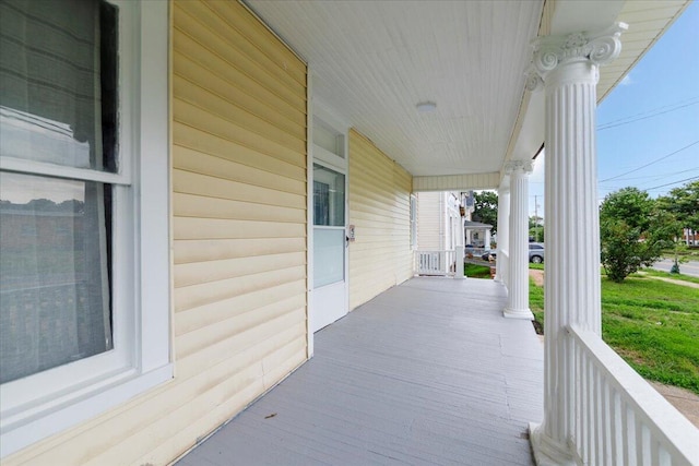 view of patio / terrace with covered porch