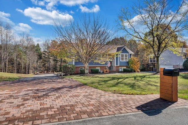 100 Surber Dr, Moneta, VA 24121 - raised ranch with a front lawn and brick siding