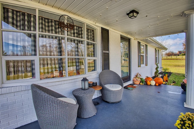 view of patio / terrace with covered porch