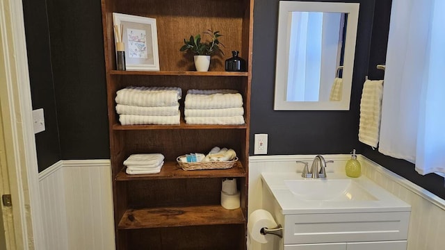 bathroom featuring vanity