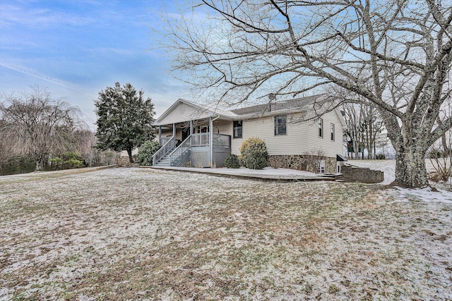 view of front of house featuring a porch