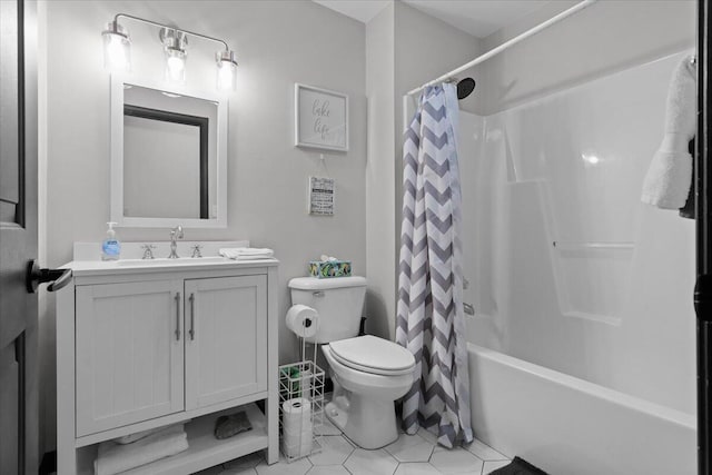 full bathroom featuring vanity, toilet, and shower / tub combo with curtain