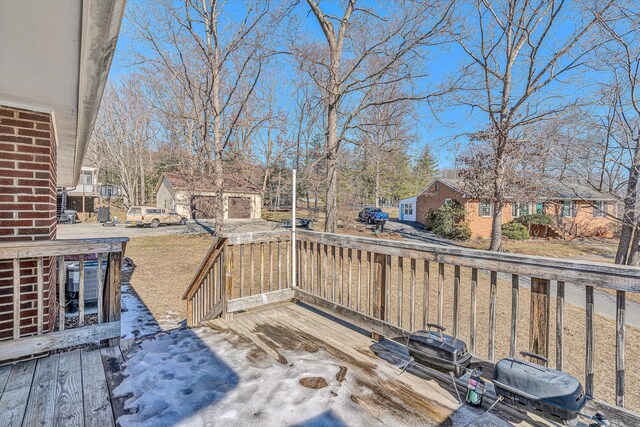 basement with washing machine and clothes dryer