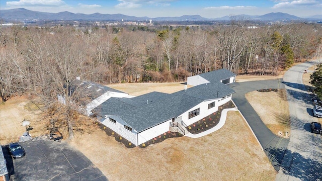 bird's eye view featuring a mountain view