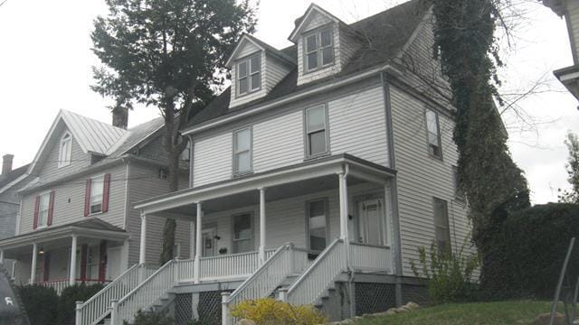 view of front of house with a porch